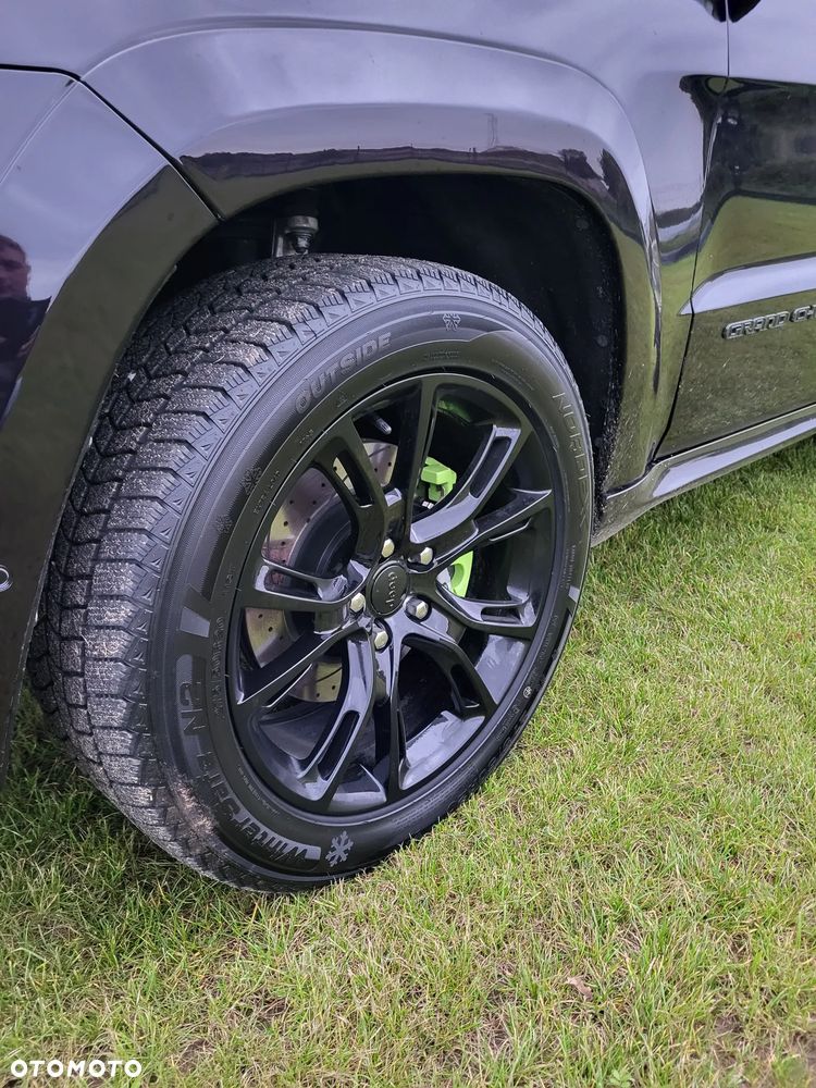 Jeep Grand Cherokee - 16