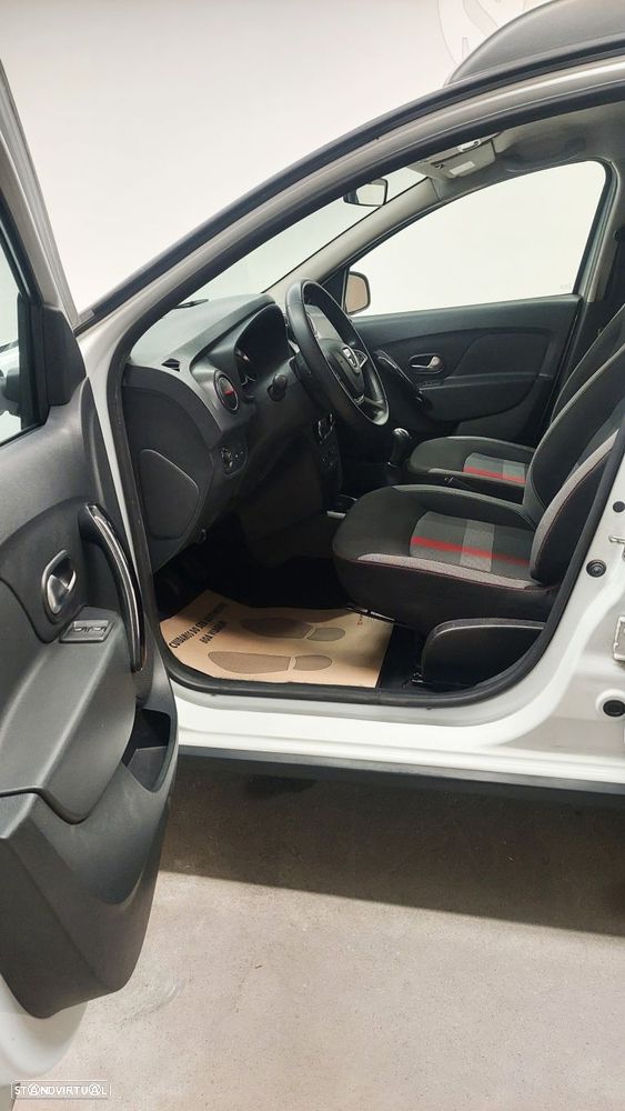 Dacia Sandero 0.9 TCe Stepway - 12