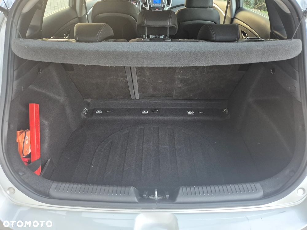 Hyundai i30 1.6 Comfort - 12