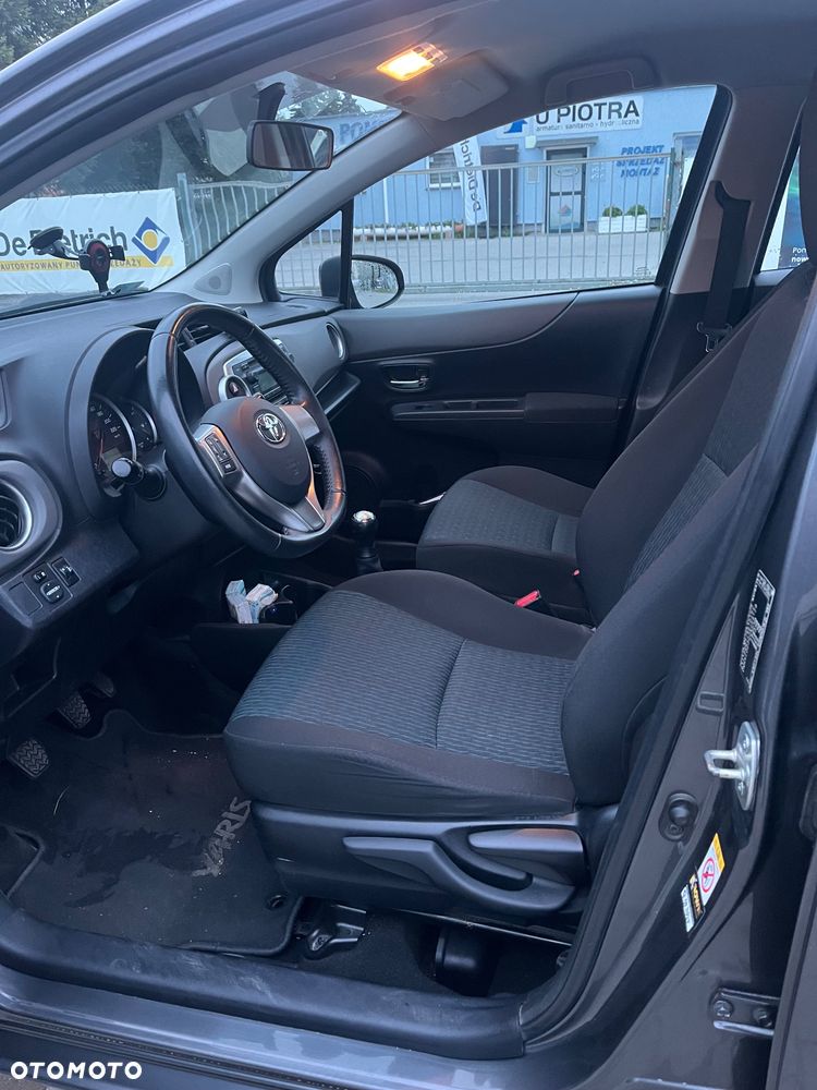 Toyota Yaris 1.0 Premium - 7