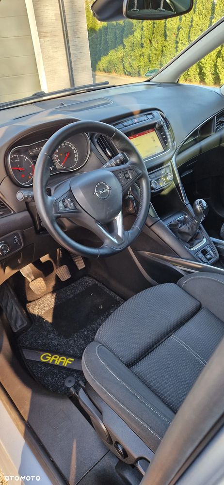 Opel Zafira - 31