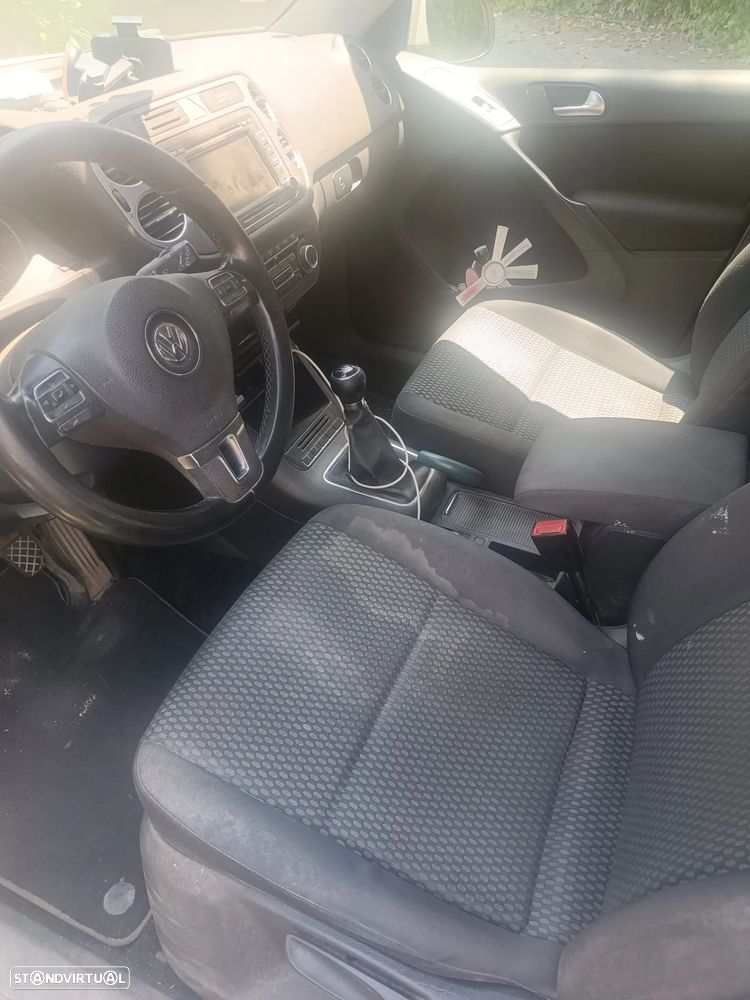 VW Tiguan 2.0 TDi Sport BlueMotion 4Motion - 3