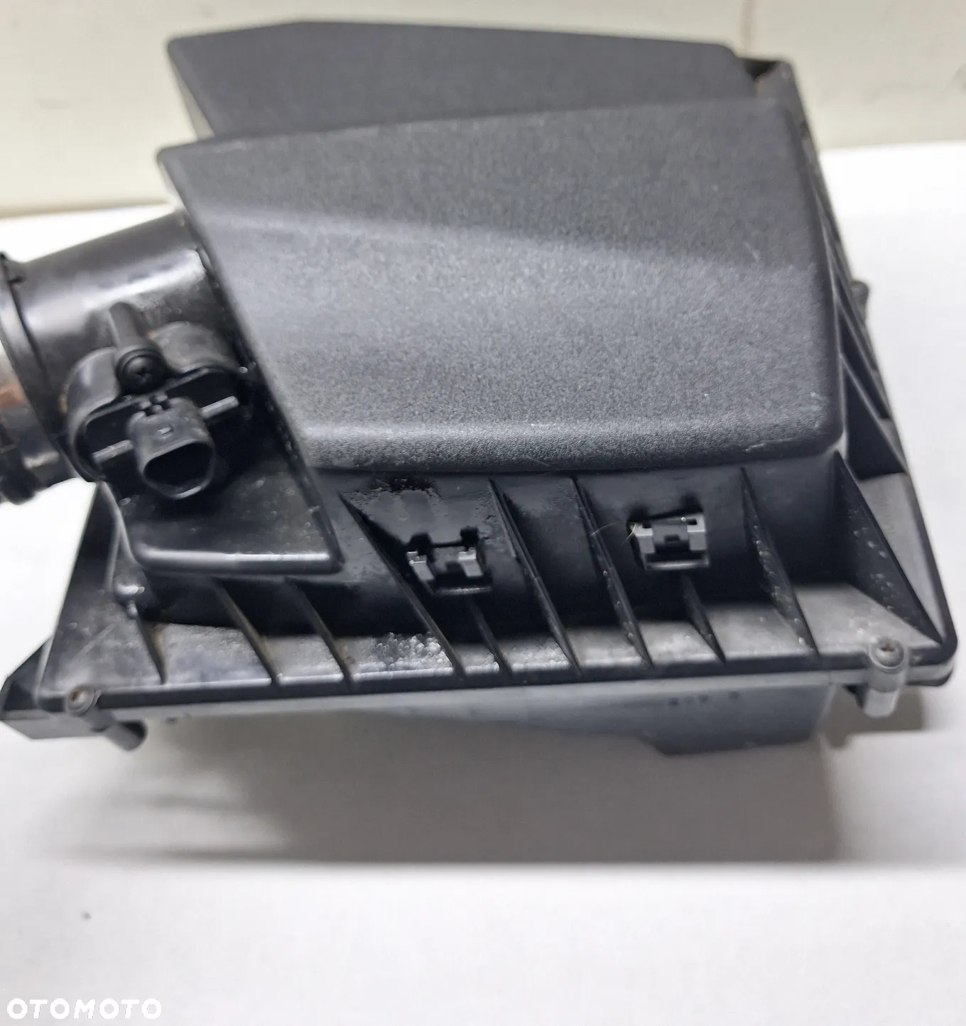 OBUDOWA FILTRA POWIETRZA +PRZEPŁYWOMIERZ -13272758 -OPEL ASTRA J /1,4 TURBO - 2