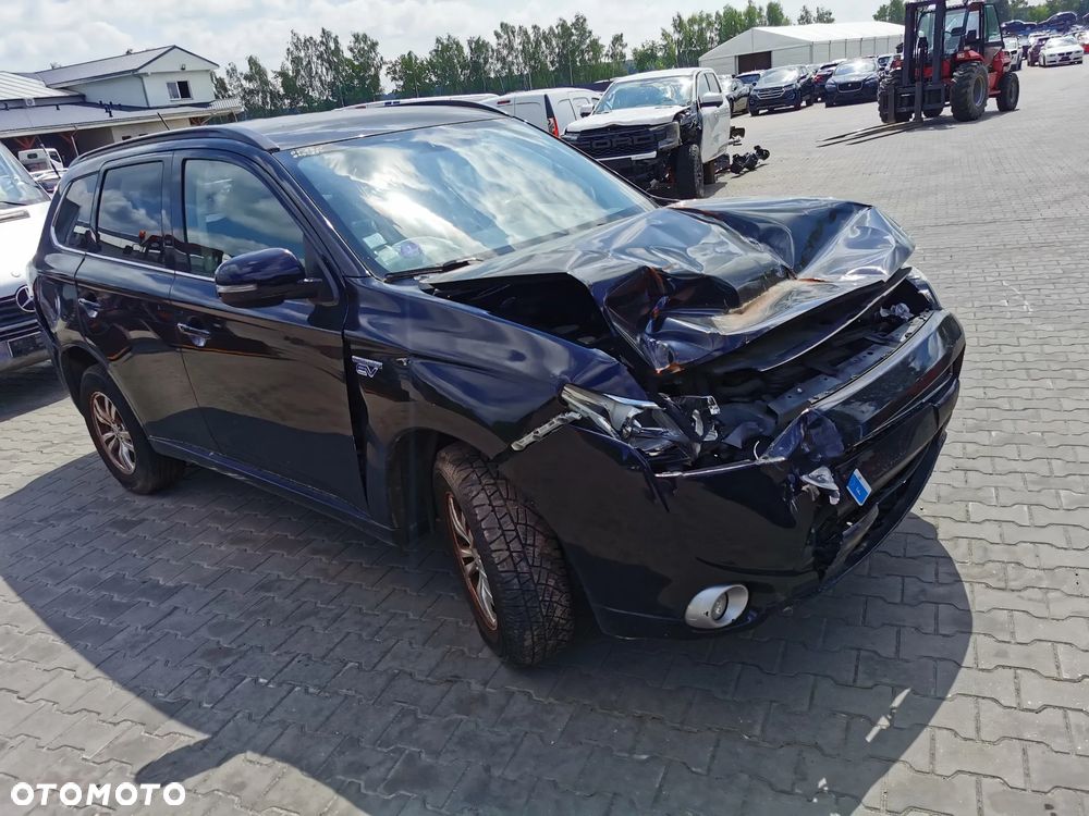 Mitsubishi Outlander Intense + - 4
