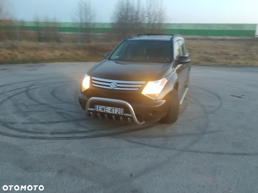 Suzuki XL7 - 6