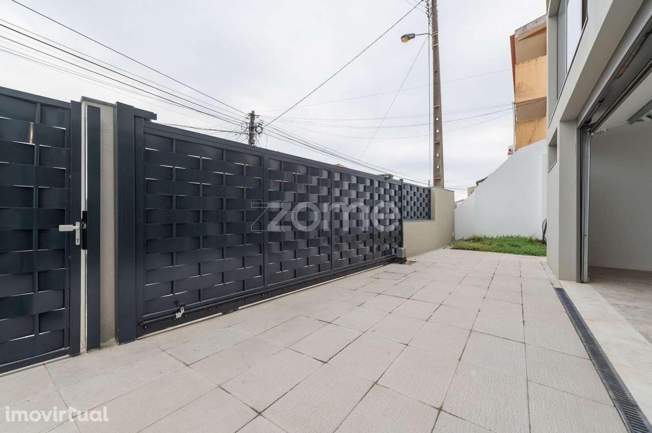 Moradia individual T3 na Amoreira (Cascais) - Grande imagem: 4/60