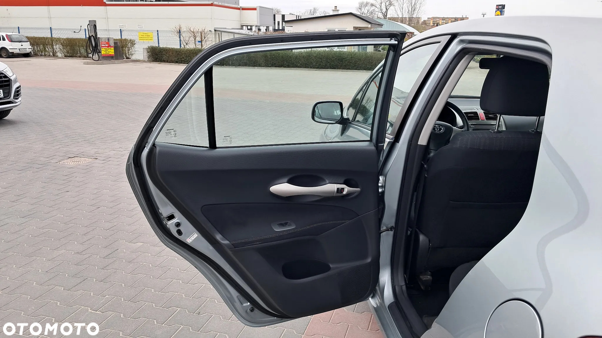 Toyota Auris 1.33 VVT-i Luna - 9