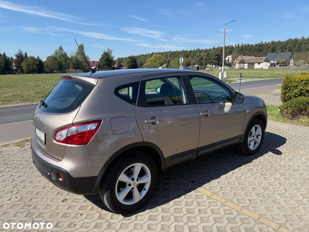 Nissan Qashqai - 2
