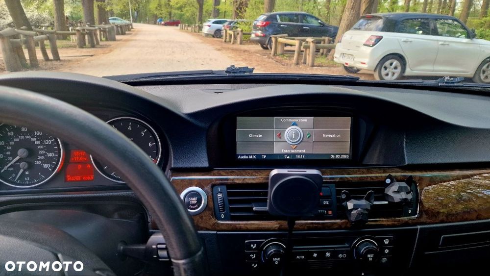 BMW Seria 3 330i - 11