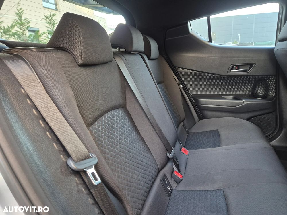 Toyota C-HR 1.8 HSD 4x2 CVT C-enter - 23