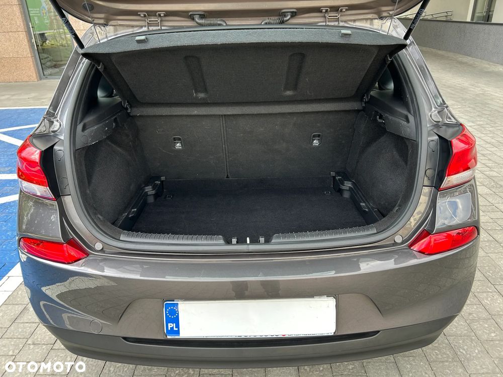 Hyundai i30 1.4 Classic + - 19