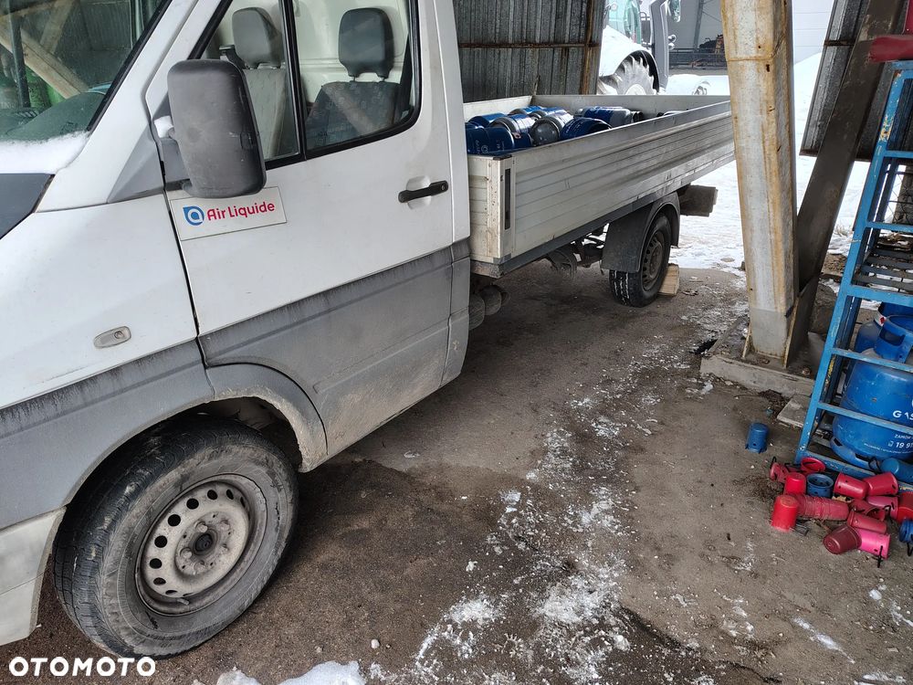 Mercedes-Benz Sprinter - 2