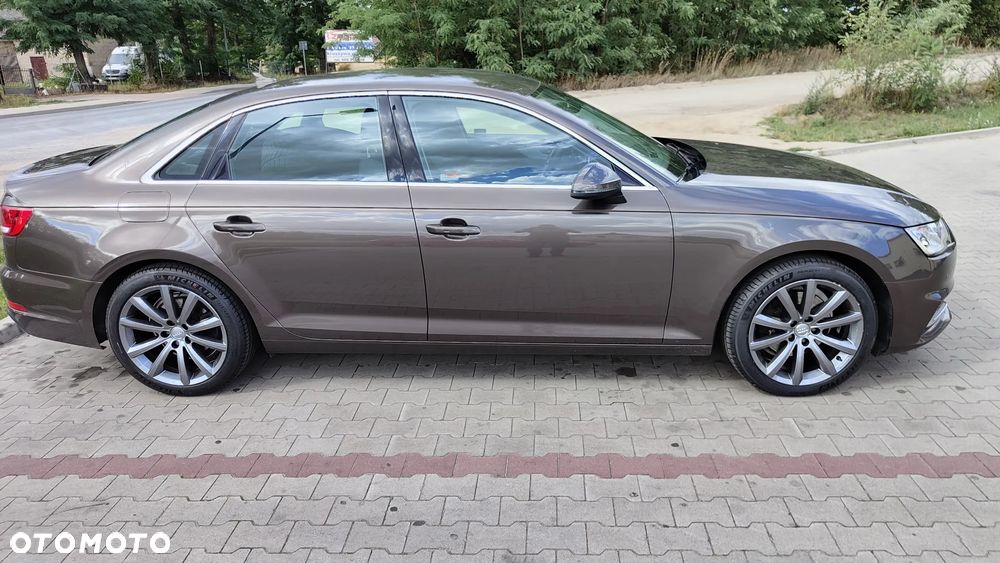 Audi A4 - 1