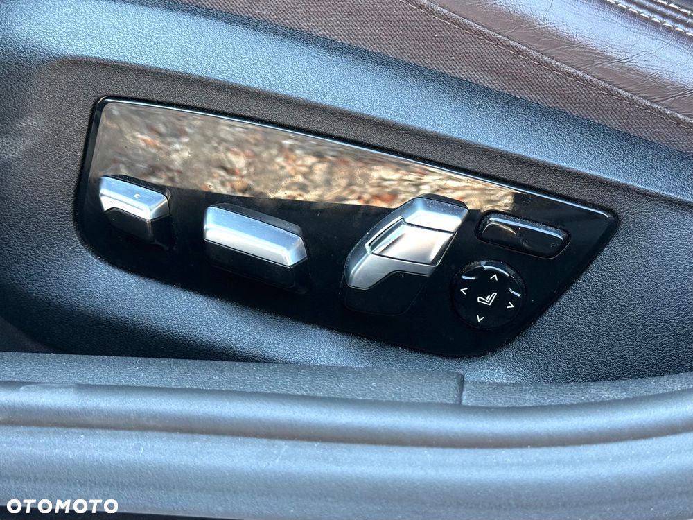 BMW Seria 5 530i Luxury Line - 9
