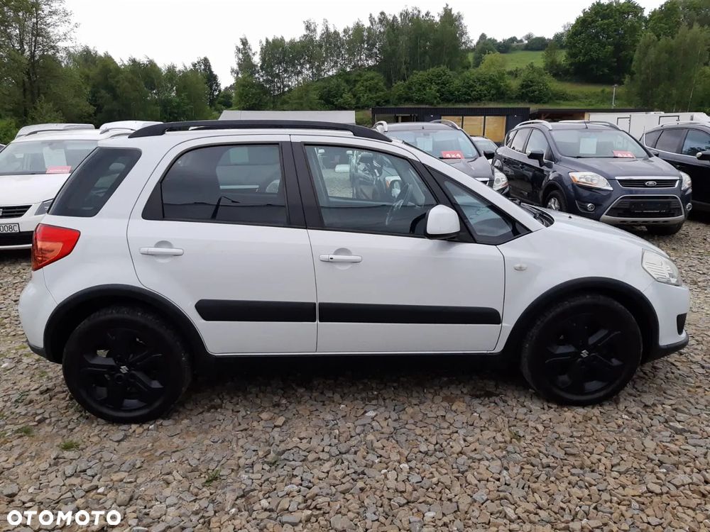 Suzuki SX4 1.6 Comfort Plus 4WD - 5