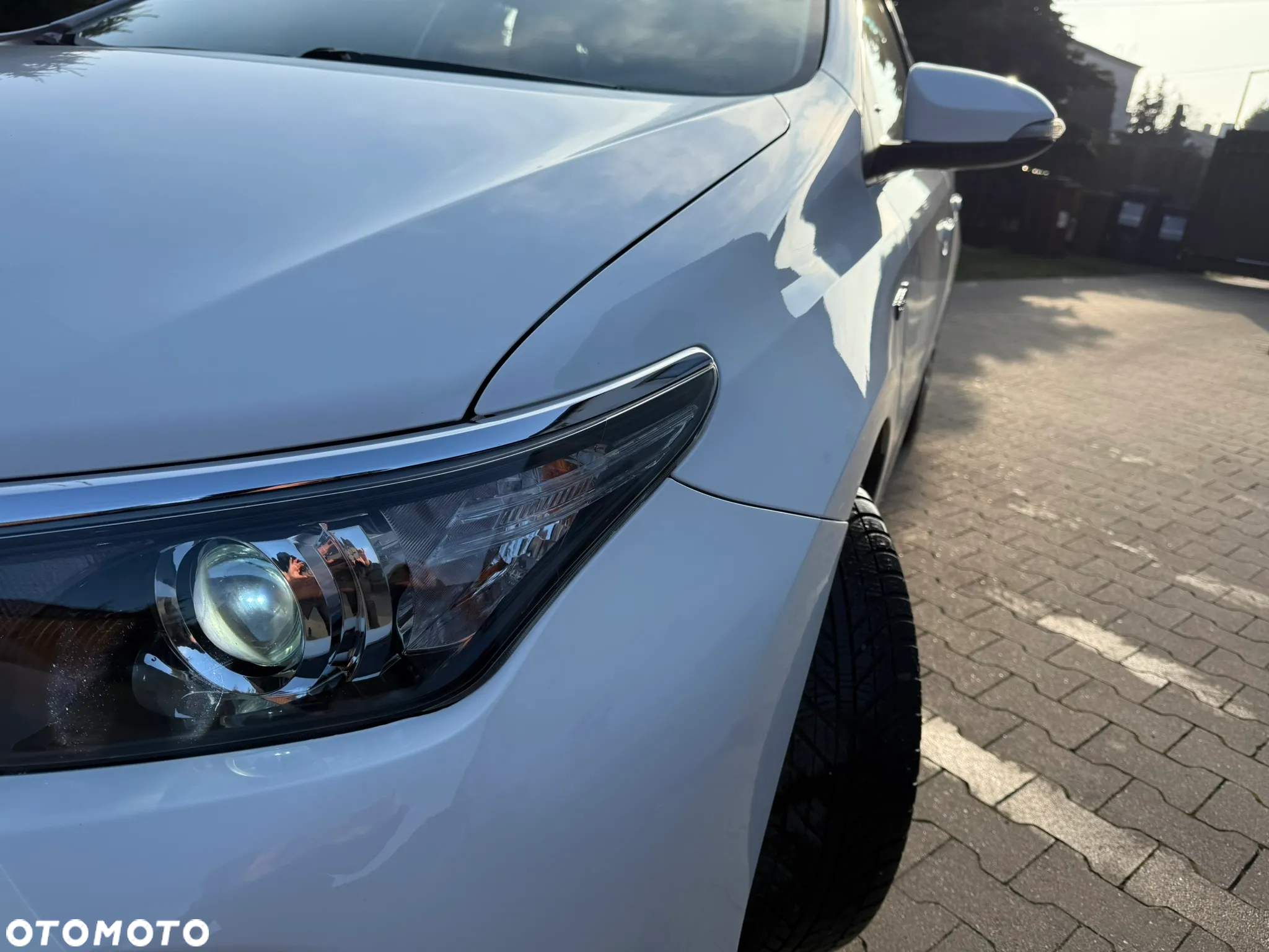 Toyota Auris Hybrid 135 Premium - 14