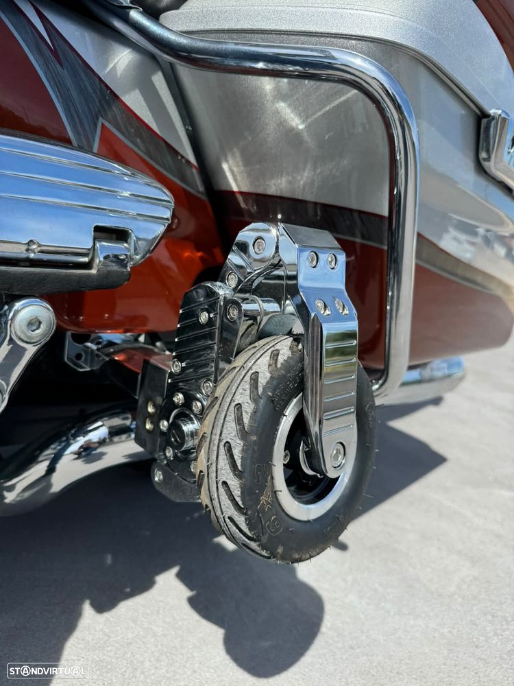Harley-Davidson Ultra FLHTKSE Ultra Limited CVO - 7