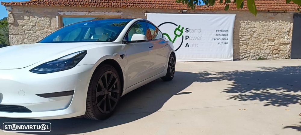 Tesla Model 3 - 3