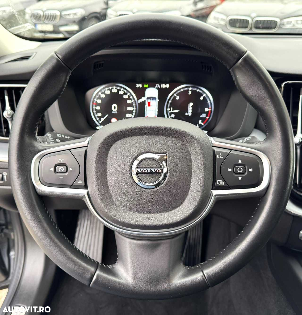 Volvo XC 60 D4 Momentum - 22