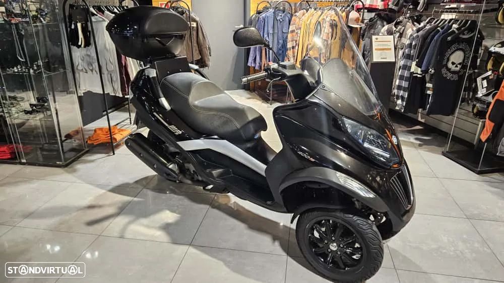 Piaggio MP3 - 12