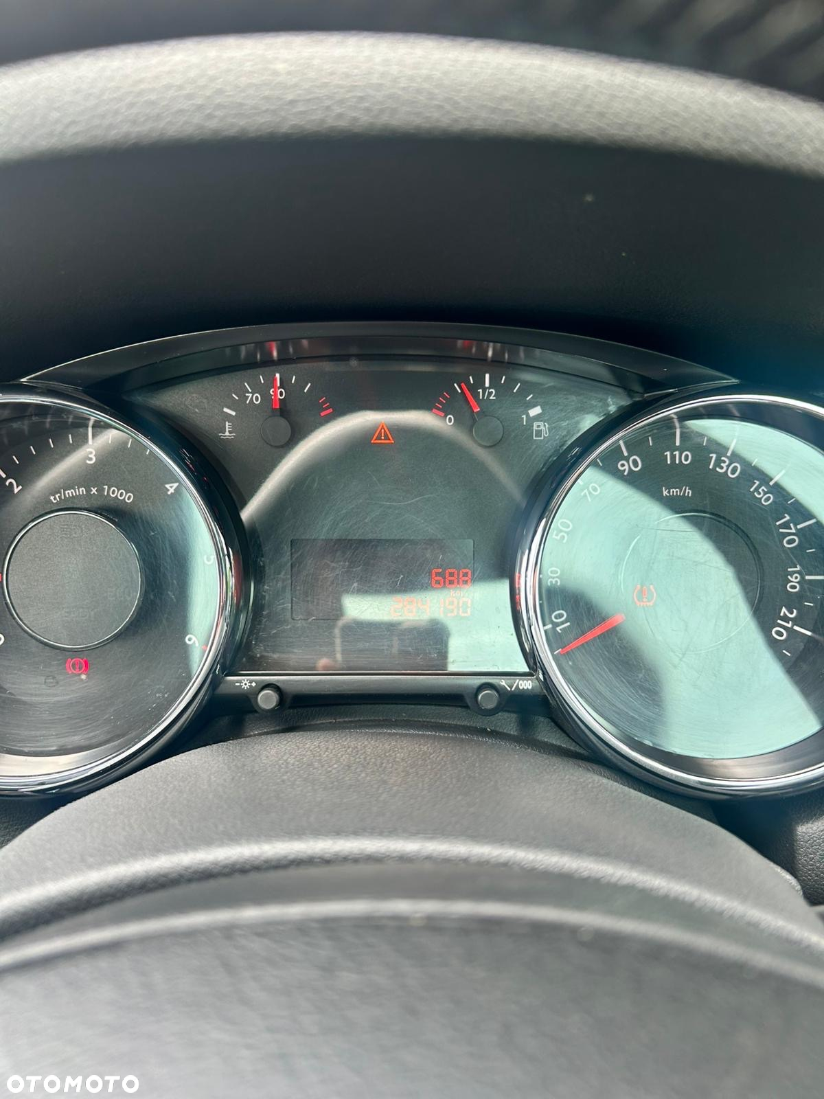Peugeot 5008 1.6 BlueHDi Style 7os - 8