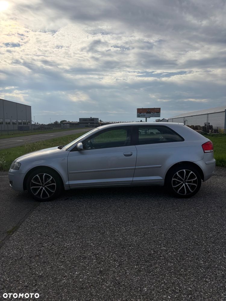 Audi A3 3-drzwiowe 1.6 Ambiente - 3