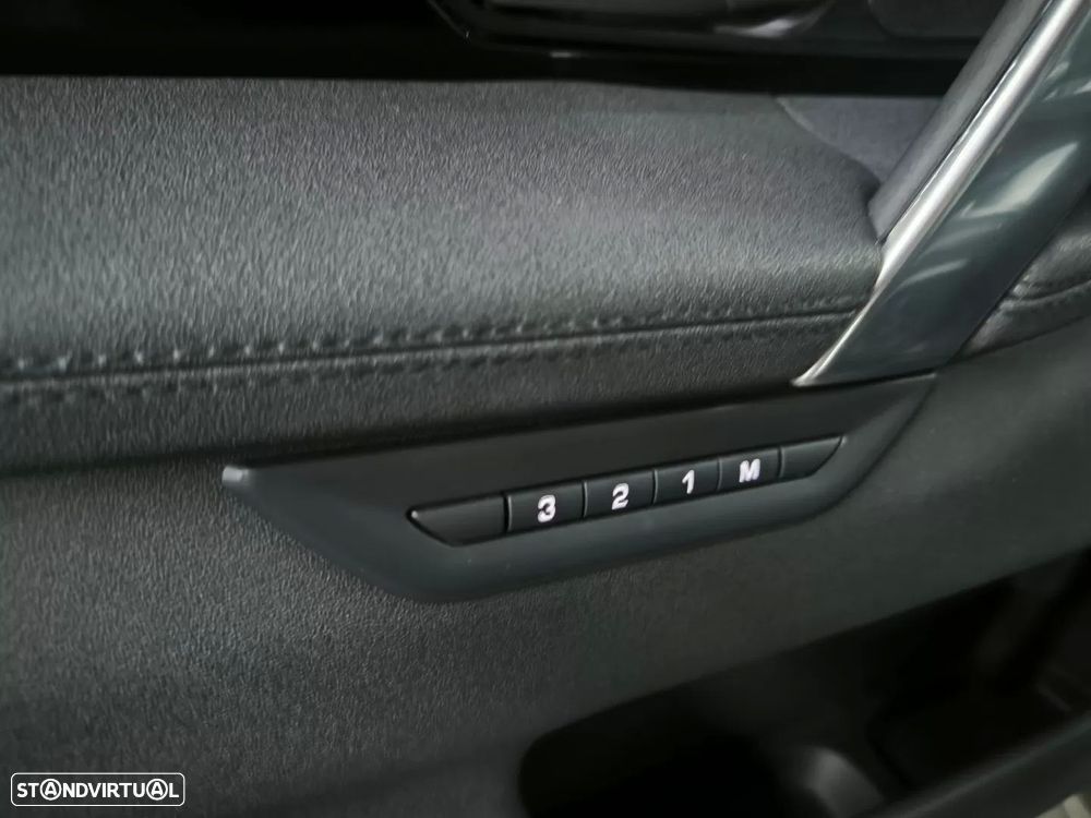 Land Rover Discovery Sport 1.5 I3 P300e AWD S - 38