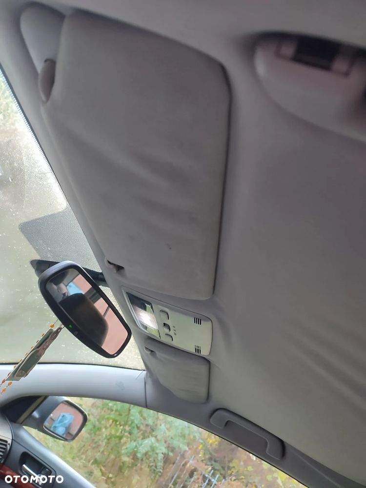 Toyota Avensis 2.0 D-4D Combi - 10