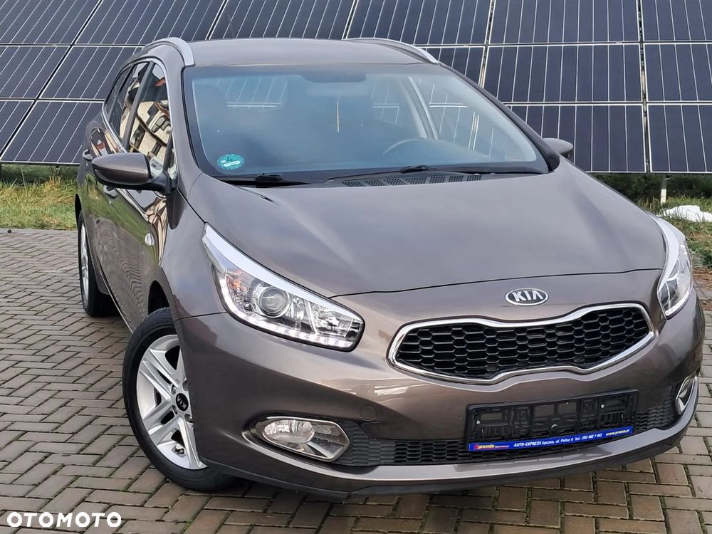 Kia Ceed 1.6 GDI Dream-Team Edition - 9