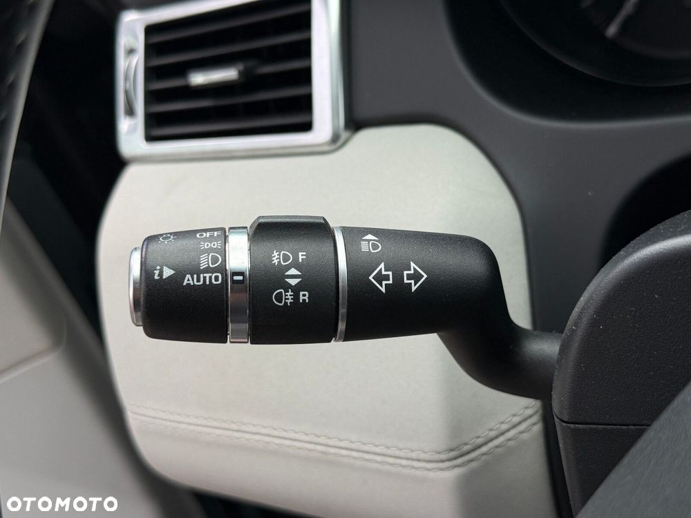 Land Rover Discovery Sport - 23