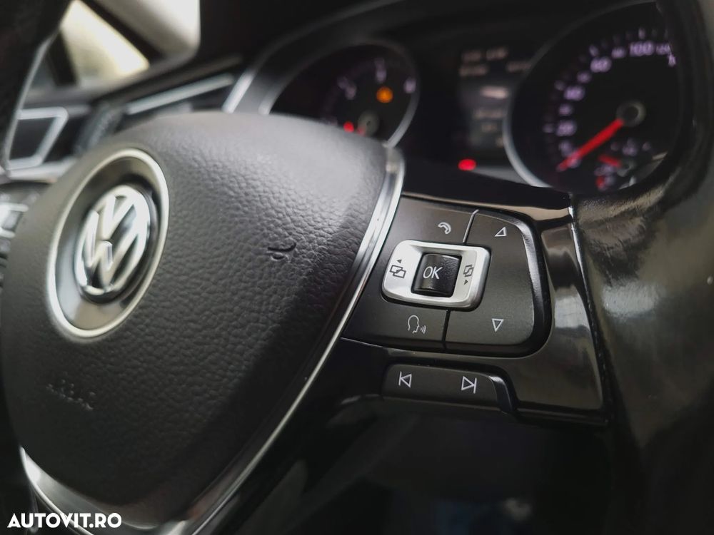 Volkswagen Passat Variant 2.0 TDI Comfortline - 33