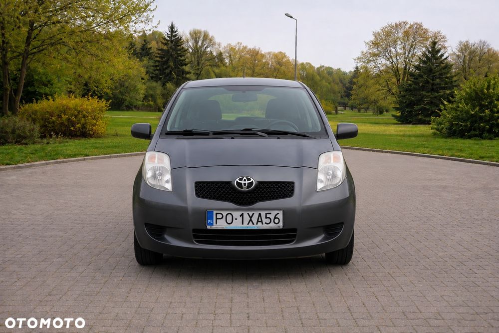 Toyota Yaris 1.3 Luna Premium - 8