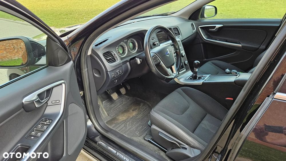 Volvo V60 2.0T R-Design - 7