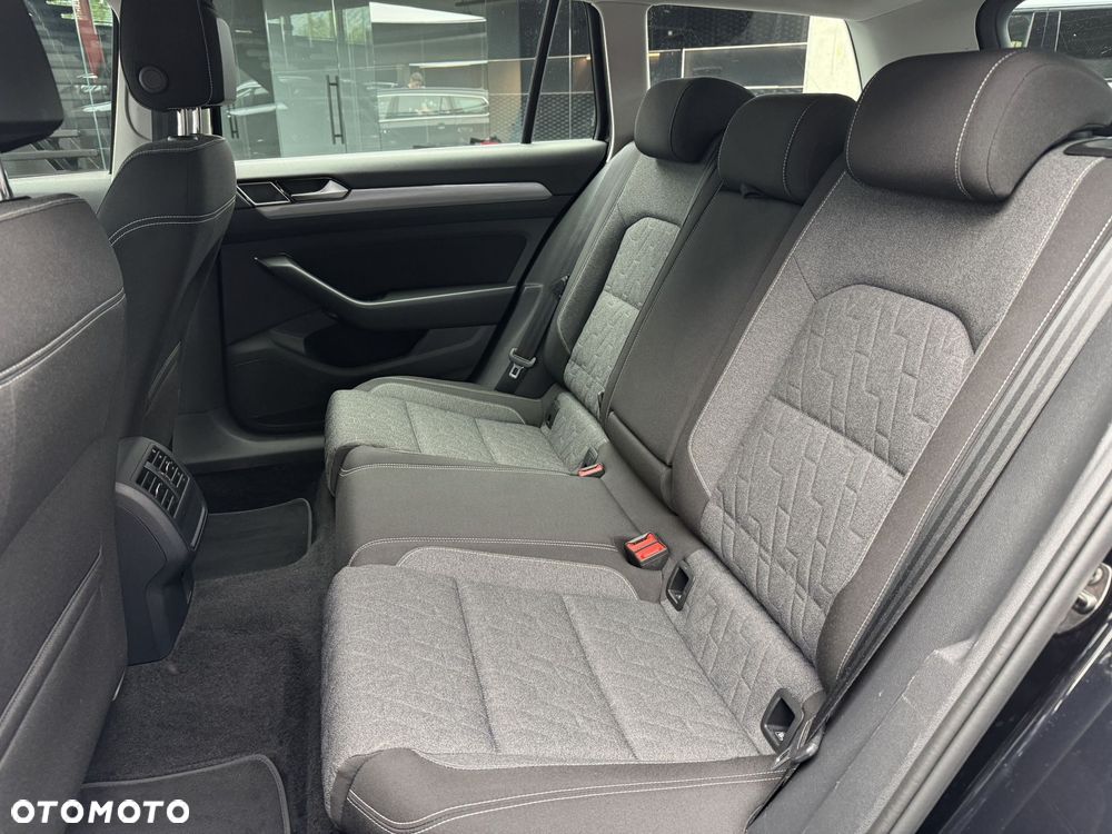 Volkswagen Passat - 15
