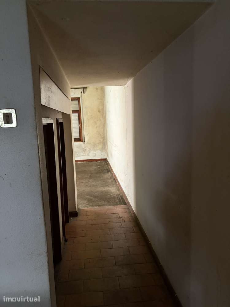 Moradia geminada de 2 pisos - Grande imagem: 5/21