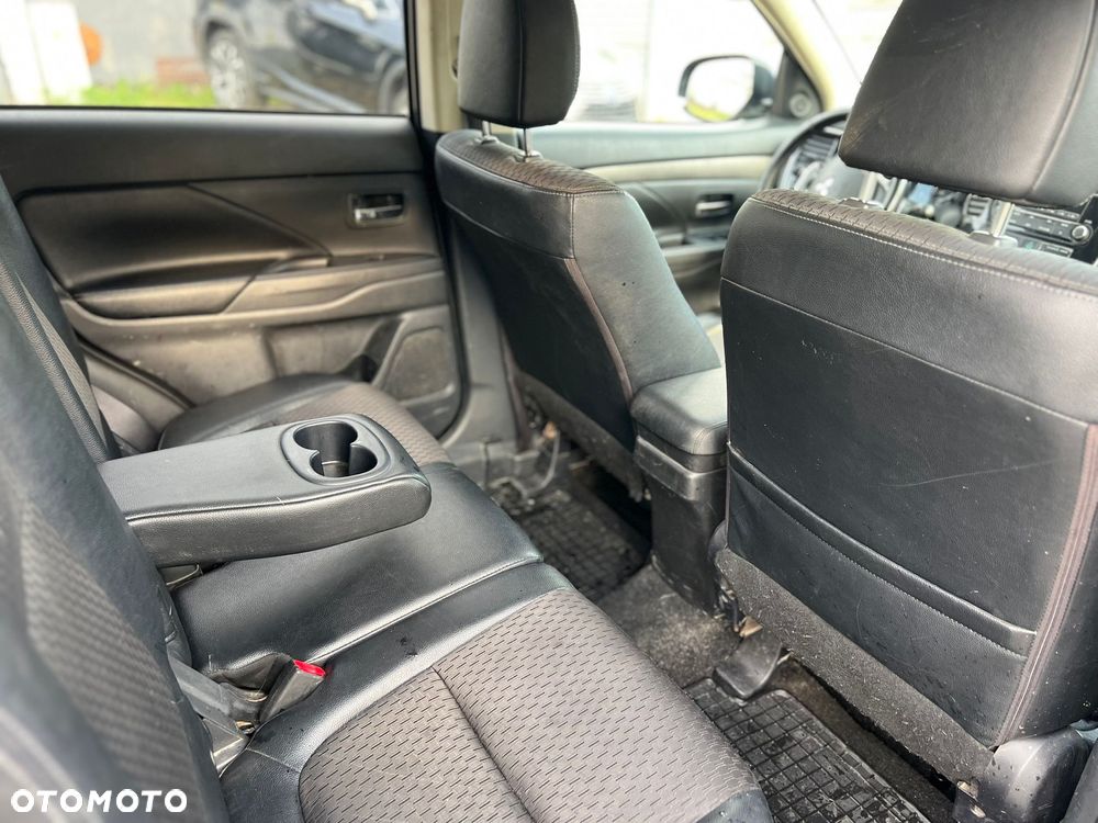 Mitsubishi Outlander 2.0 Intense 2WD CVT - 12