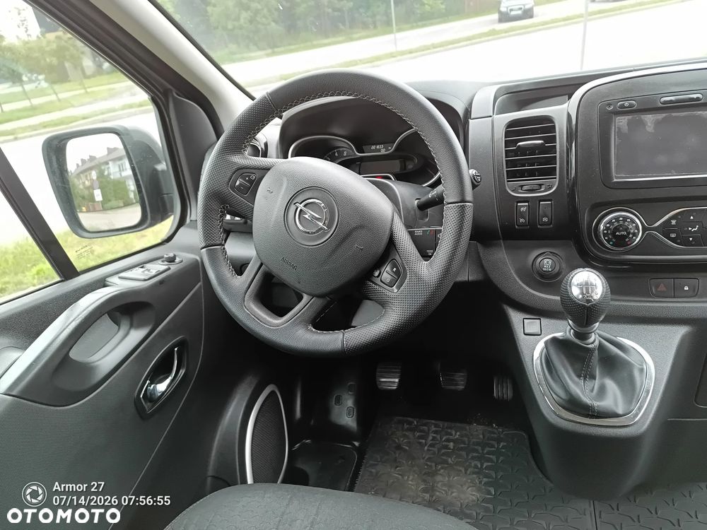Opel Vivaro - 11