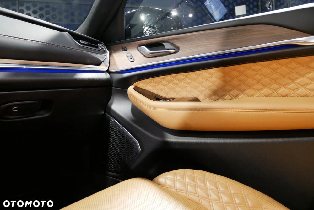 Jeep Grand Cherokee - 21