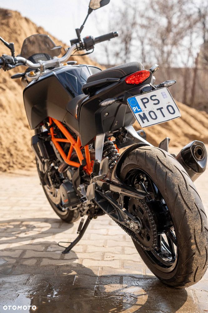 KTM Duke - 18