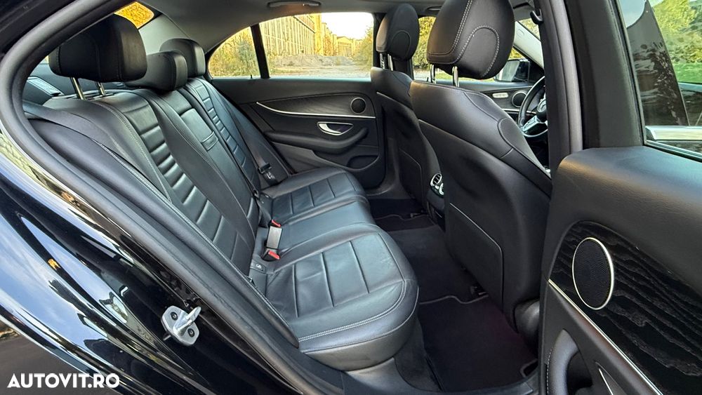 Mercedes-Benz E 220 d Aut. - 24