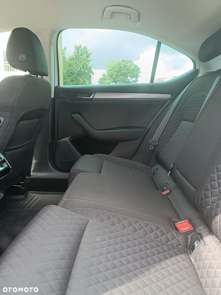 Skoda Superb 2.0 TDI 4x4 DSG Sportline - 22