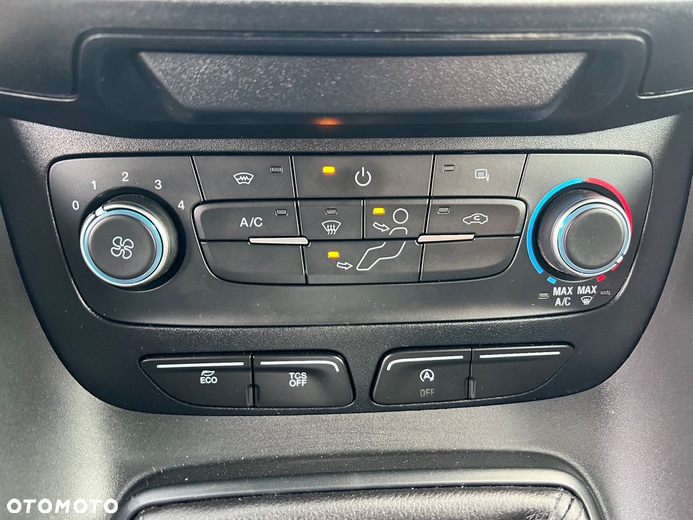 Ford Transit Connect - 17