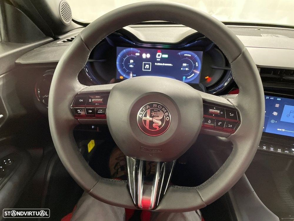 Alfa Romeo Junior 54 kWh Intensa - 10