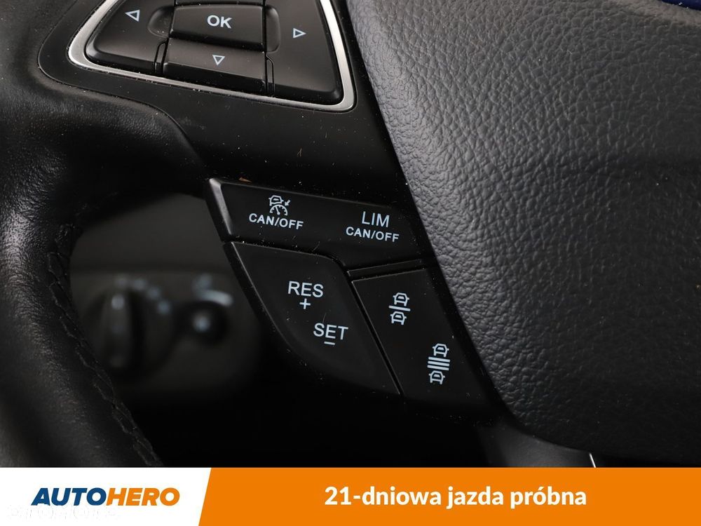Ford Kuga - 28