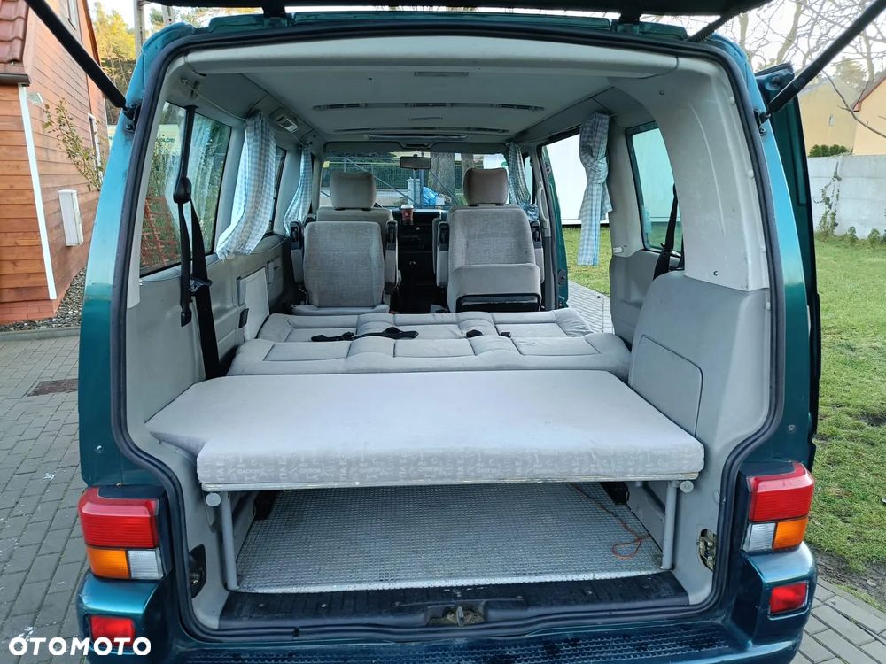 Volkswagen Caravelle - 15