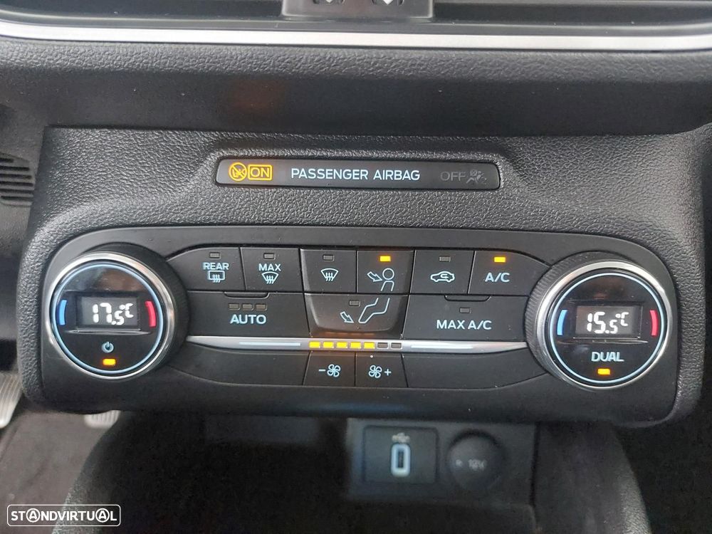 Ford Focus 1.5 TDCi EcoBlue Business - 23