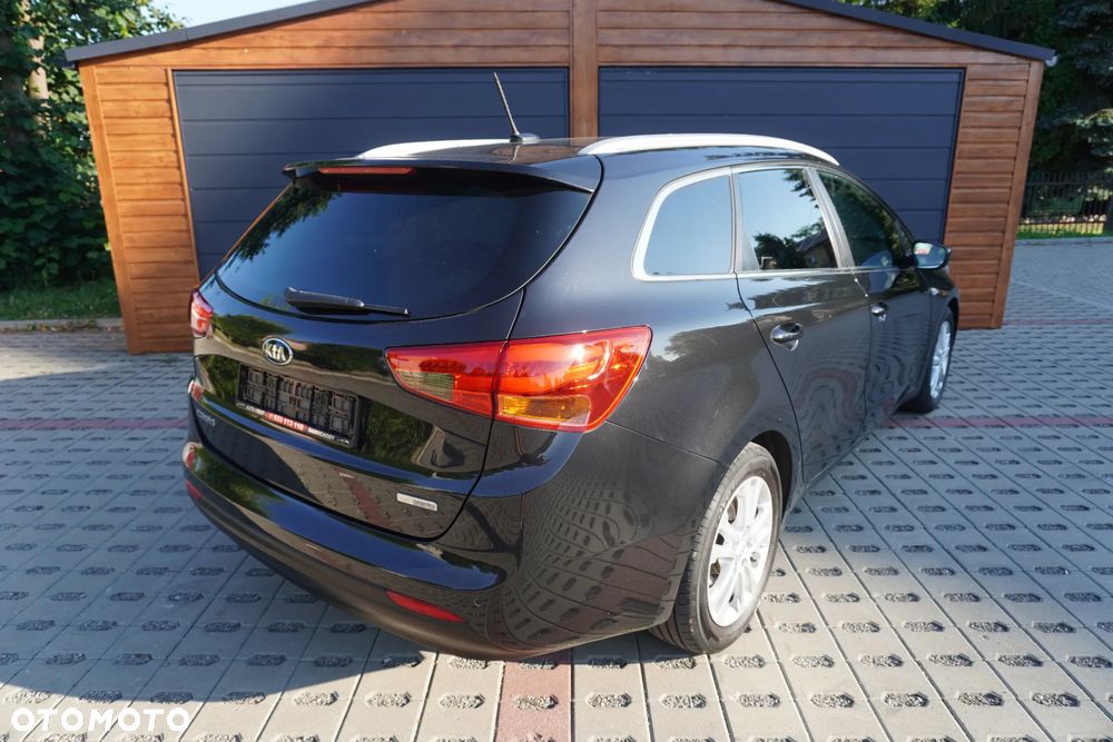 Kia Ceed 1.6 GDI ISG Dream-Team Edition - 6
