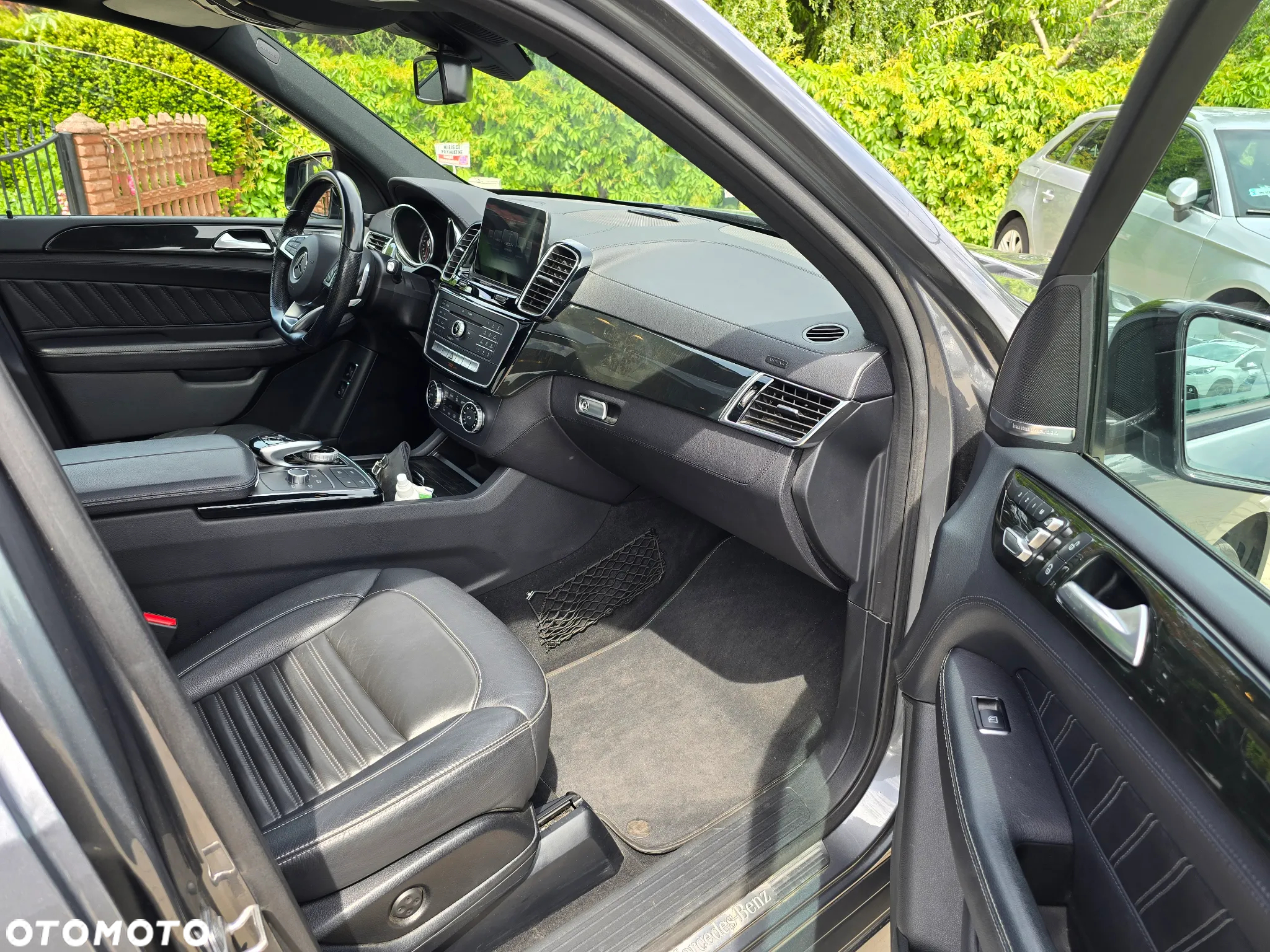 Mercedes-Benz GLE - 11
