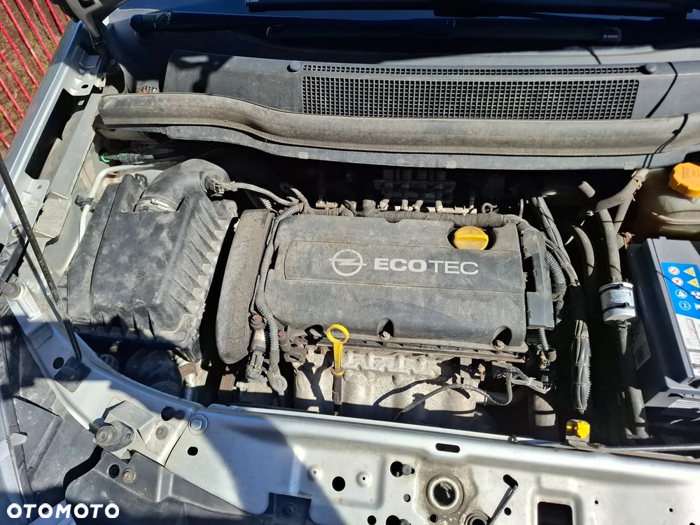 Opel Zafira 1.8 Cosmo EU5 - 14