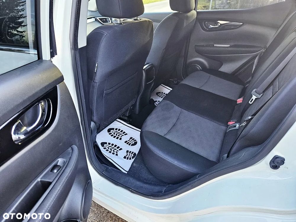 Nissan Qashqai 1.2 DIG-T N-Connecta - 16